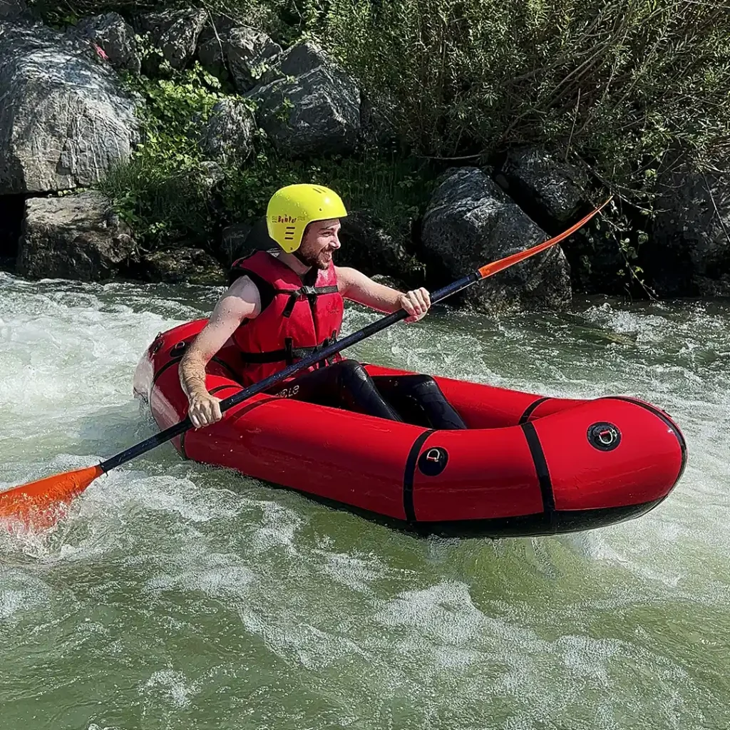 Scopri il Packraft: L'Avventura Outdoor Perfetta in Toscana!INFORMAZIONI 	Periodo dal 1 giugno al 31 ottobre 	Difficoltà base/intermedio 	Ragazzi dai 7 ai 12 anni 	Peso Max. 90Kg 	Cancellazione gratuita Cancella fino a 48 ore prima per ricevere un rimborso completo 	Prenota ora Richiedi la disponibilità e prenota comodamente 	Durata 3.30 ore Verifica la disponibilità per visualizzare gli orari di inizio 	Guida: Italiano - Inglese